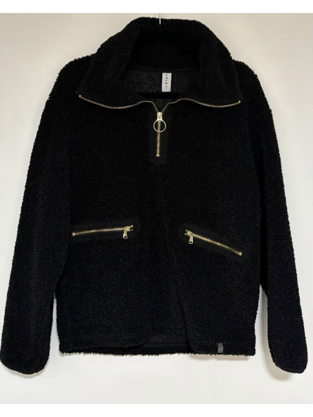Varley Black 1/4 Zip Oversize Fleece Pull Over Women’s Size Small Gold Zipper